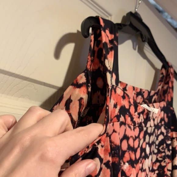 NWOT Karen T Designs Cold Shoulder Shark Bite Top 🌸 - Picture 3 of 8